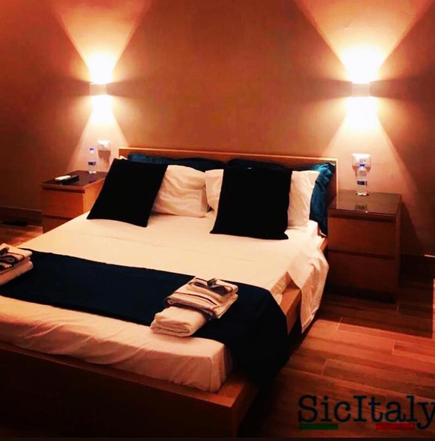 Sicitaly Panzió Aci Castello Kültér fotó